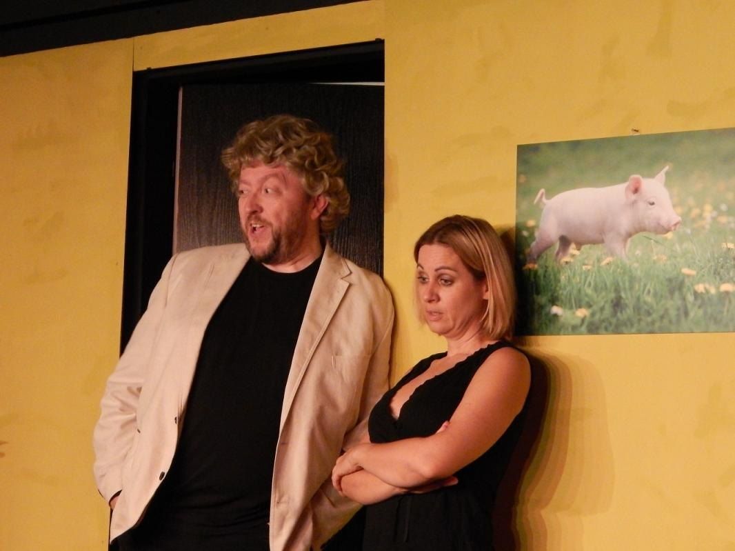 Nadine Kugler als Ella in Das Schwein und ich